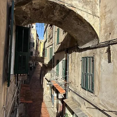Centro Storico - Palazzo Manara - East Appartement San Remo